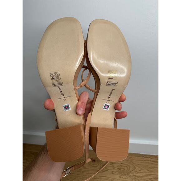 NWOT Larroudé Gio Sandal In Tan Beige Leather Block Heel Strappy, Size 9.5 - Picture 5 of 10